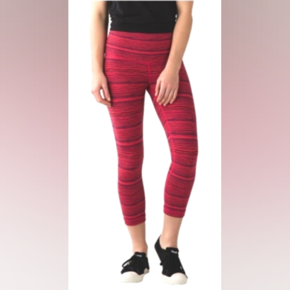 Lululemon Athletica Women's Leggings Red Gigham Abstract Size 6 Yog Workout